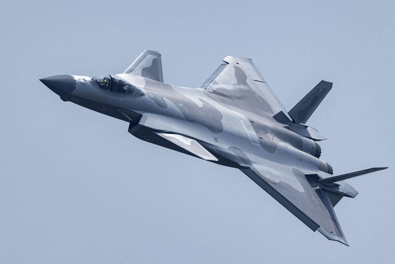 F-35险被击落，美军公布六代机指标，2029年服役，简直就是升级版歼-20