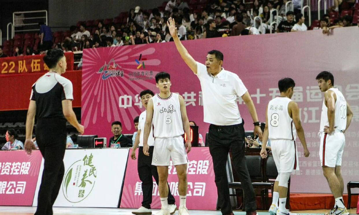 CBA盘口与数据深度__今日CBA盘口分析·大小分策略·球队档案裁判疯狂吹罚山东男篮惨败巩晓彬怒斥