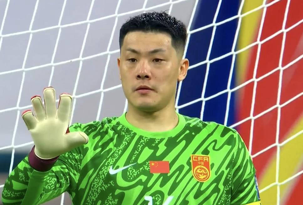 原创             建议在男足对阵印尼比赛中减少采取这三名球员