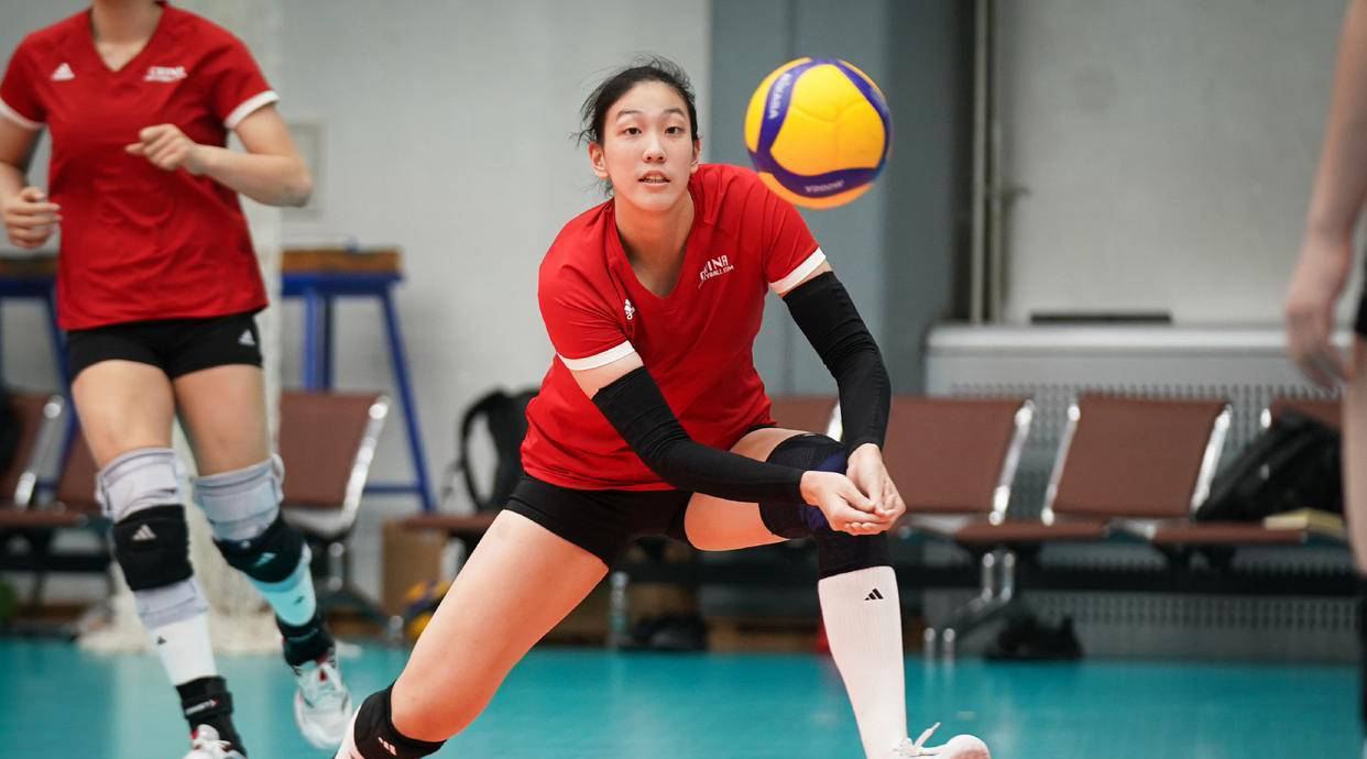 原创             中国女排新秀杨舒茗异军突起，被誉为国产埃格努接班龚翔宇