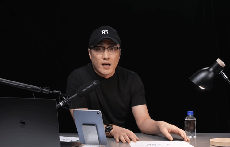 原创             和罗永浩“同归途”？王自如开启直播，但称绝对不会带货