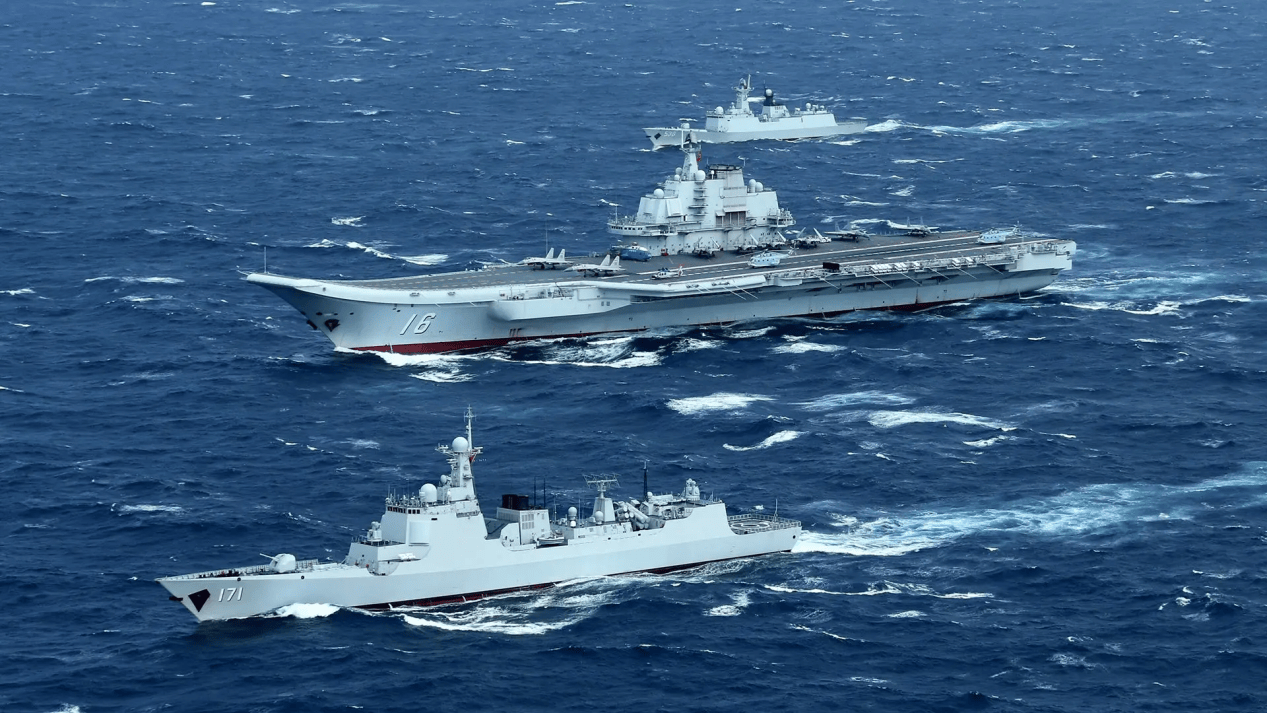 中国双航母抵近关岛海域，甲板高清图公开后，美日无法保持淡定了