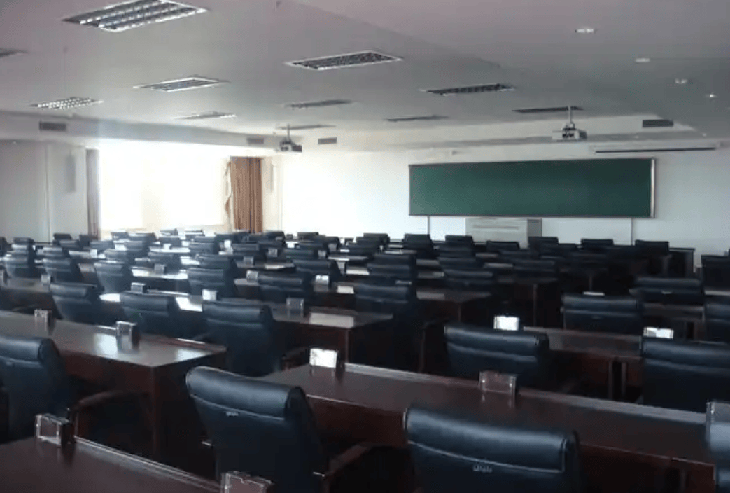 想考公务员该报啥大学？985 和普通本科的区别原来在这儿！