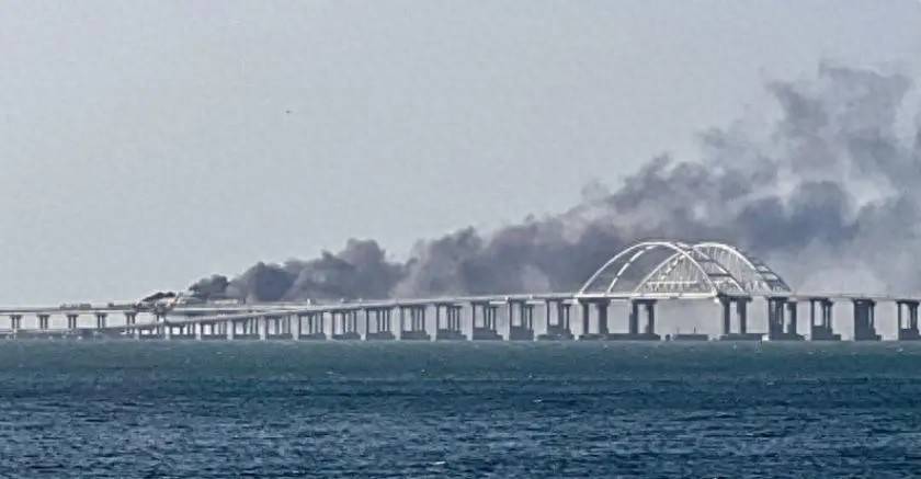刻赤海峡惊雷再起，普京命脉桥连遭重创的深层剖析​​