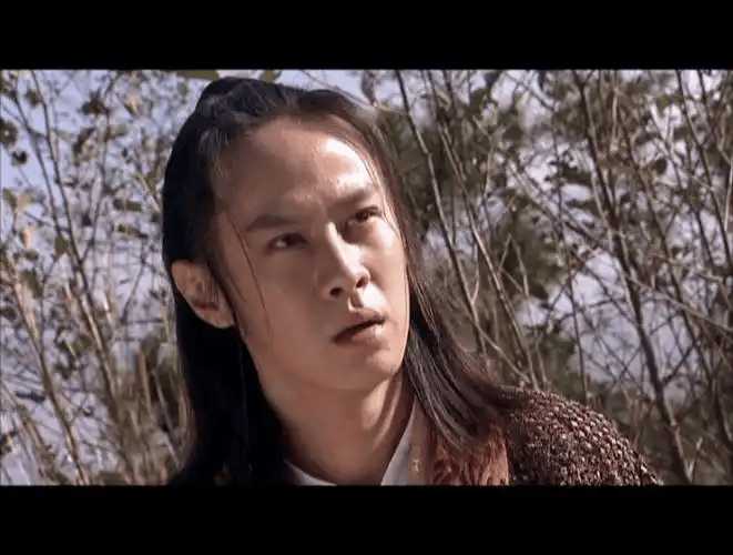 36岁梁洛施又谈恋爱了，男方演过《天龙八部》游坦之，两人甜蜜似老夫老妻