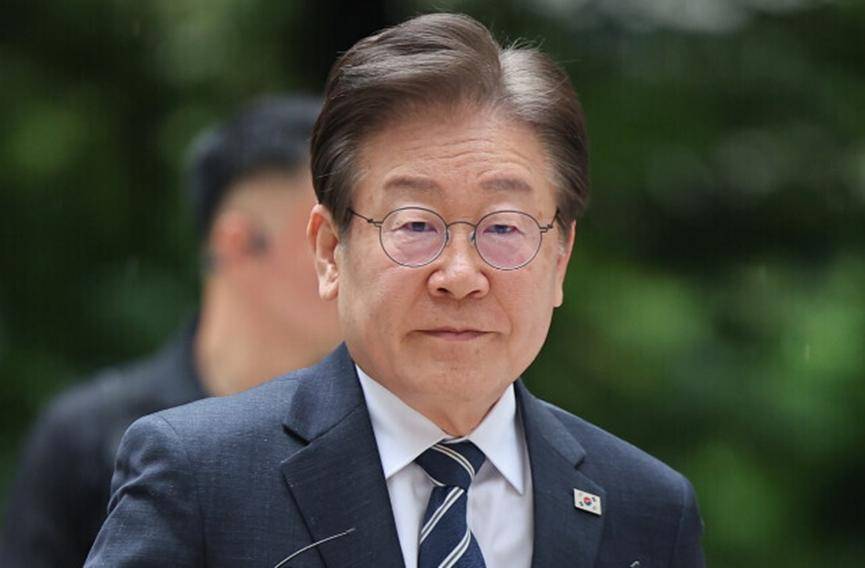 朝鲜驱逐舰二度下水，金正恩新举动，是否释放对韩缓和信号？