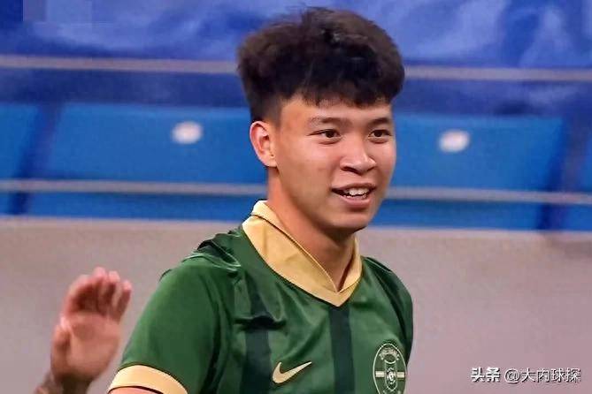 王钰栋本赛季进球数上双！已追平曲波纪录，下个目标直追武磊