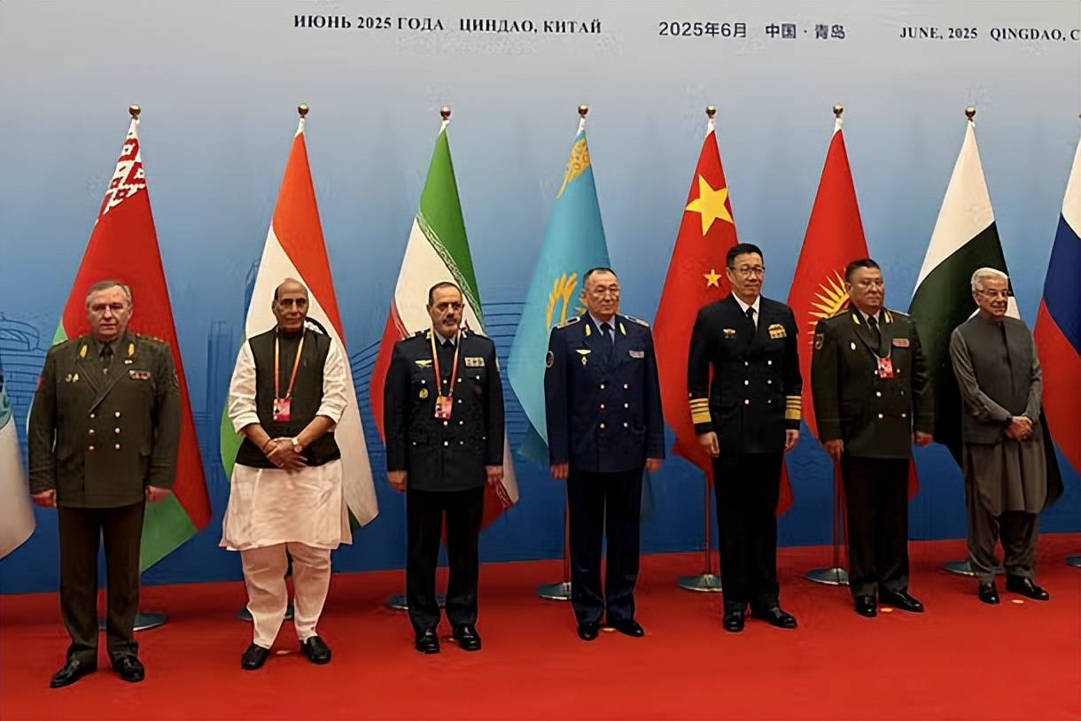 印度防长在中国主场，拒签上合十国声明，莫迪到底在打什么算盘？