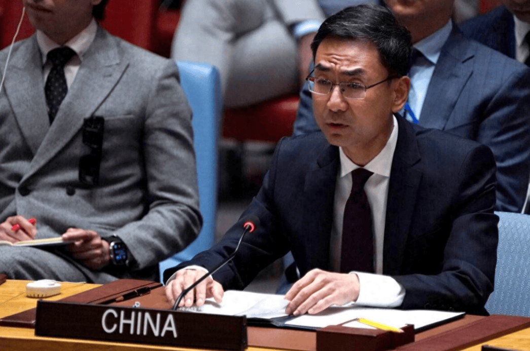 耿爽的话，乌克兰没听进去，泽连斯基宣布制裁中国，拉黑5家中企！