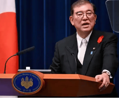 石破茂突然不装了，在南海递出一把刀，关键时刻蒙古国收到信号