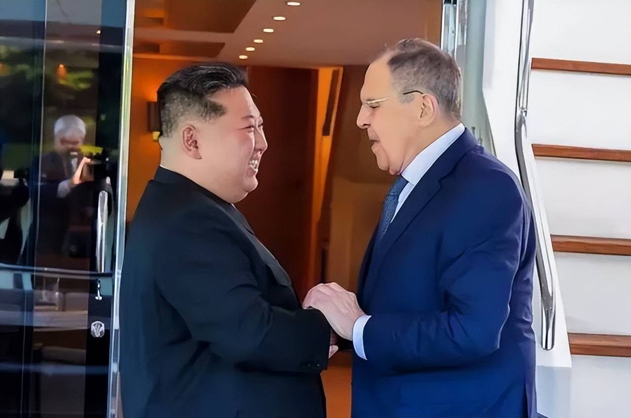 1200万枚炮弹已就绪？拉夫罗夫紧急访华，普京明白：是时候向中方交底了