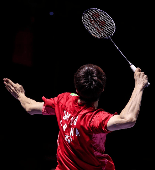 原创             开启暴走模式！石宇奇2-0击溃世界第34，国羽三大男单晋级八强