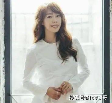 46岁韩国歌手李敏家中离世，生前刚发新歌，死因成谜让人惋惜