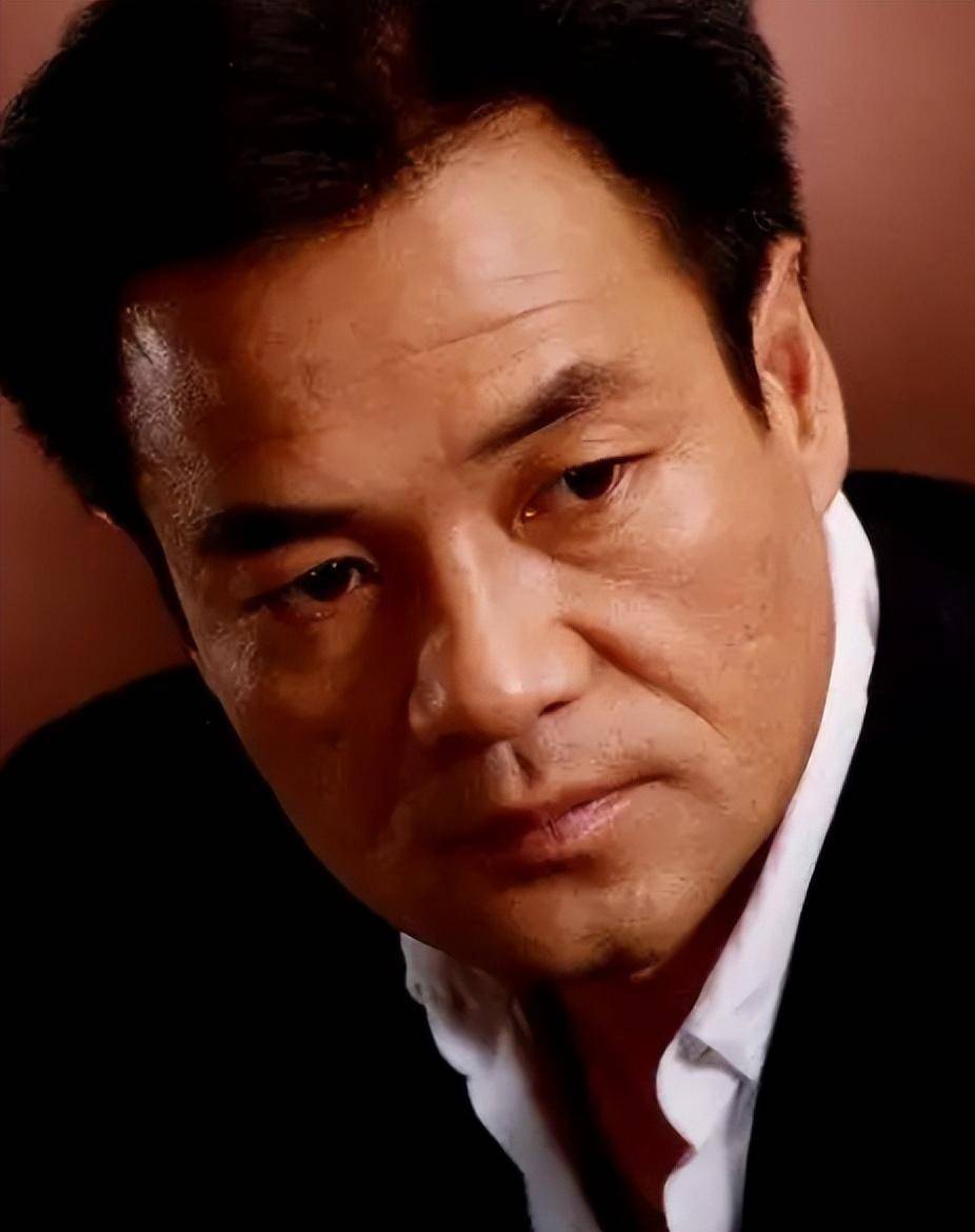 尤勇智刘晓春离婚33年，一个再婚无儿无女，一个嫁郭凯敏苦尽甘来