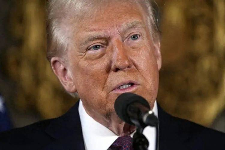 特朗普终于如愿以偿？全球关税正式落地，美国国内一片哀嚎！这场牌局，谁能笑到最后？