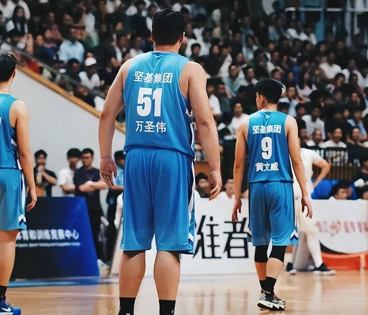 CBA盘口与数据深度__今日CBA盘口分析·大小分策略·球队档案谁注意到万圣伟离开广东宏远打野球为生两天两冠奖金拿到手软