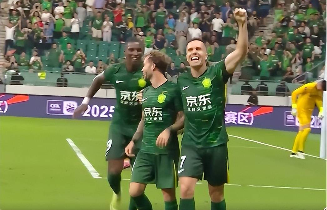 原创             中超四强争霸局面形成，一大豪门已掌握争冠主动权，并非上海海港
