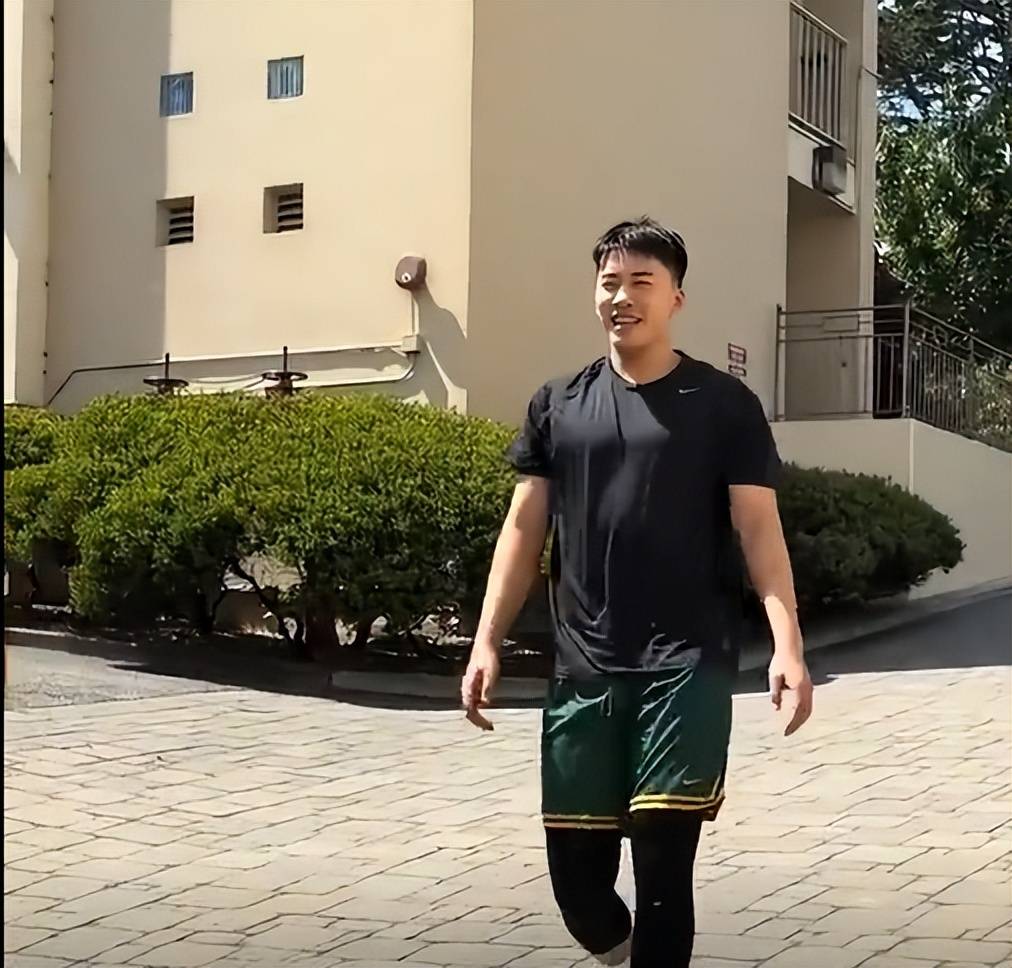 原创             王俊杰回美国联手赵维伦！中国男篮双星合练曝光：11月全运会冲冠？