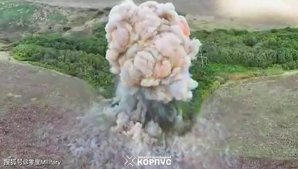炮仗厂开工了？乌军摧毁哈尔科夫地区俄罗斯弹药库，引发巨大爆炸