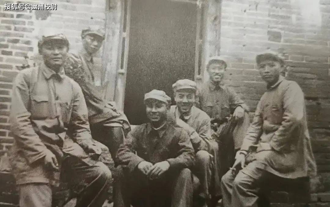 刘邓麾下王牌第一纵队，司令政委都是上将，副司令为何仅是大校