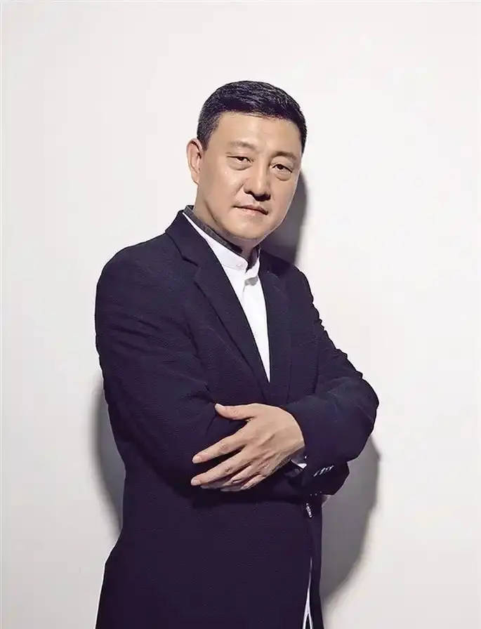 造谣韩磊出轨事件当事人道歉：我没念过书一时贪玩惹的祸