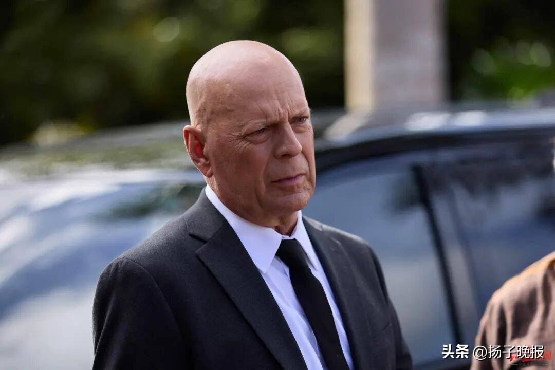 好莱坞硬汉病情恶化，行走困难，丧失语言能力！妻子女儿已与他分居