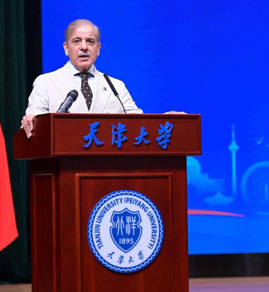 在中国两度拍桌！巴基斯坦总理发表坚定立场，没给莫迪的东西，希望中国全力支持