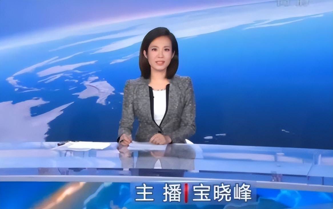 一开口就赢了全场！九三阅兵解说员揭晓，原来是他们两位，都是央视知名主持人，颜值才华气质并存