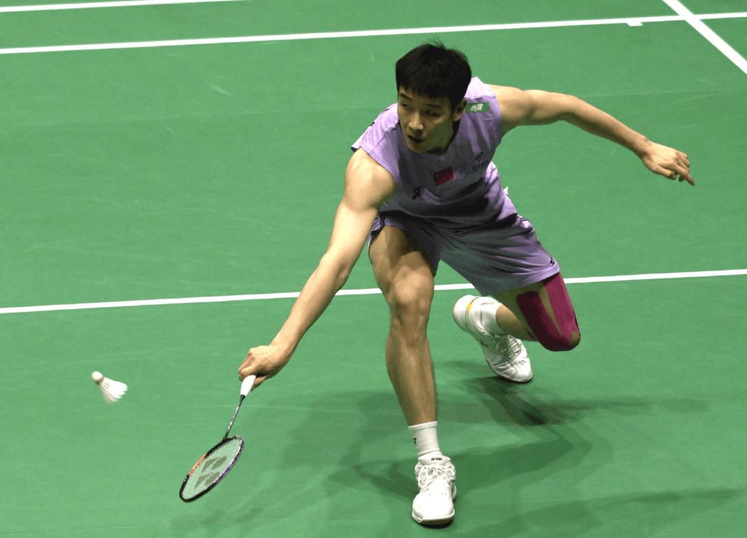 原创             香港公开赛封王！李诗沣2-0横扫前世界第6，终结男单12年冠军荒