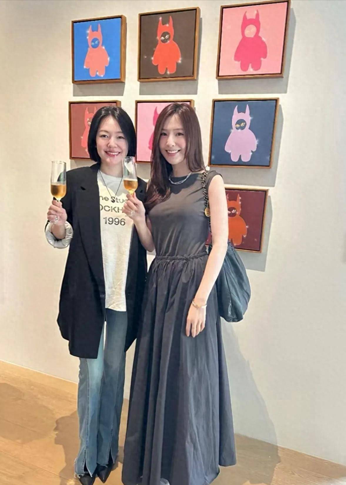 没完了？小S回应入围金钟奖，又拉大S挡枪，姐姐隐秘事全被抖光