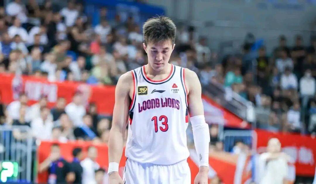 CBA康复忙商业赛合同剩1年郭艾伦下一站东北?