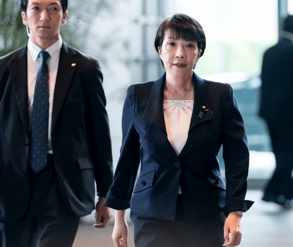 日本将迎来废话首相？高市早苗支持率骤降，小泉进次郎获胜率飙升到75%