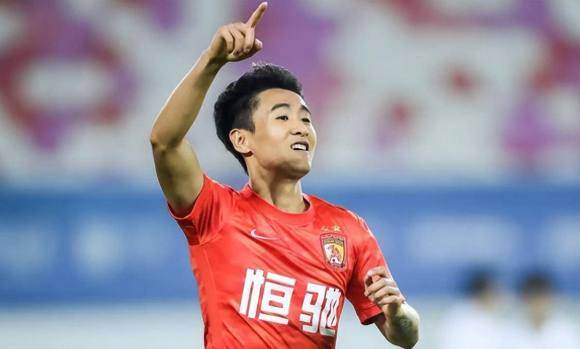 西甲联赛免费高清直播＋实时赛程积分榜＋竞彩预测全覆盖（2025赛季）成都两位年轻球员通过西甲球队试训备战新赛季联赛