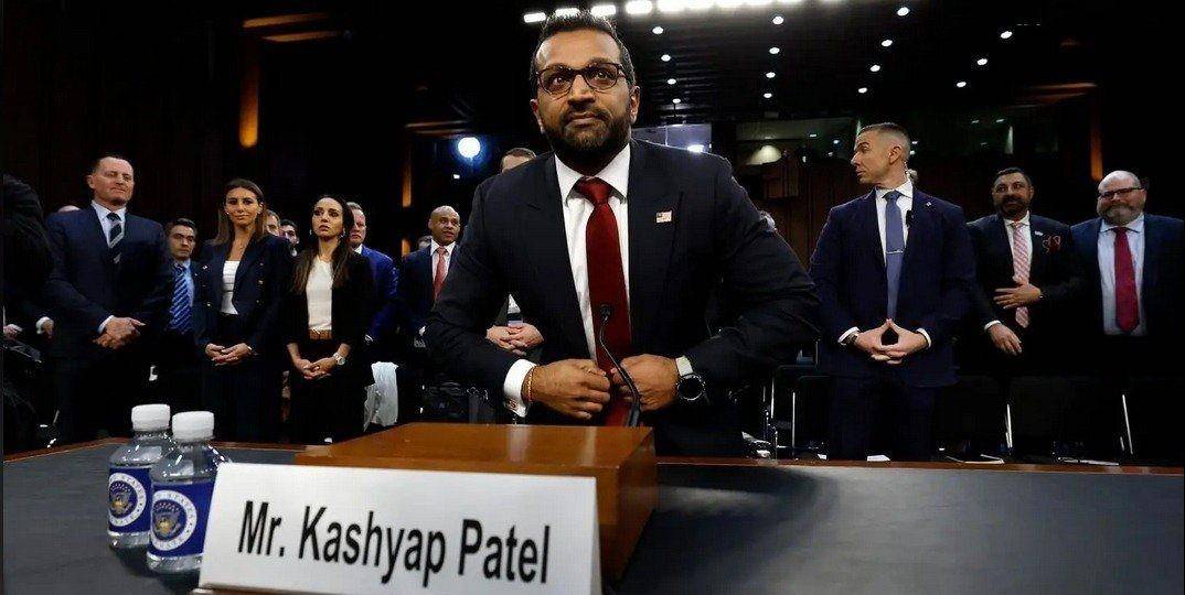 原创             特朗普闭关锁国，为阻止印籍员工返美， 美国人组团抢票，印媒怒了