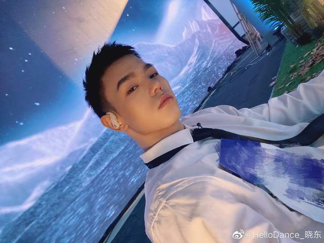 曝街舞老师解晓东去世，仅28岁，摔了一跤导致噩耗，昏迷达一年多