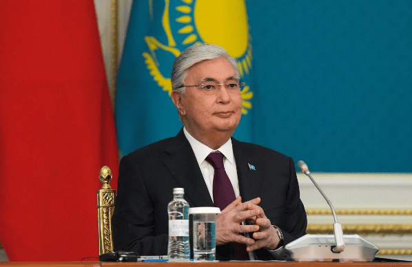 波兰放行中欧班列前，哈萨克斯坦喊话中国：可以绕开俄罗斯干件大事