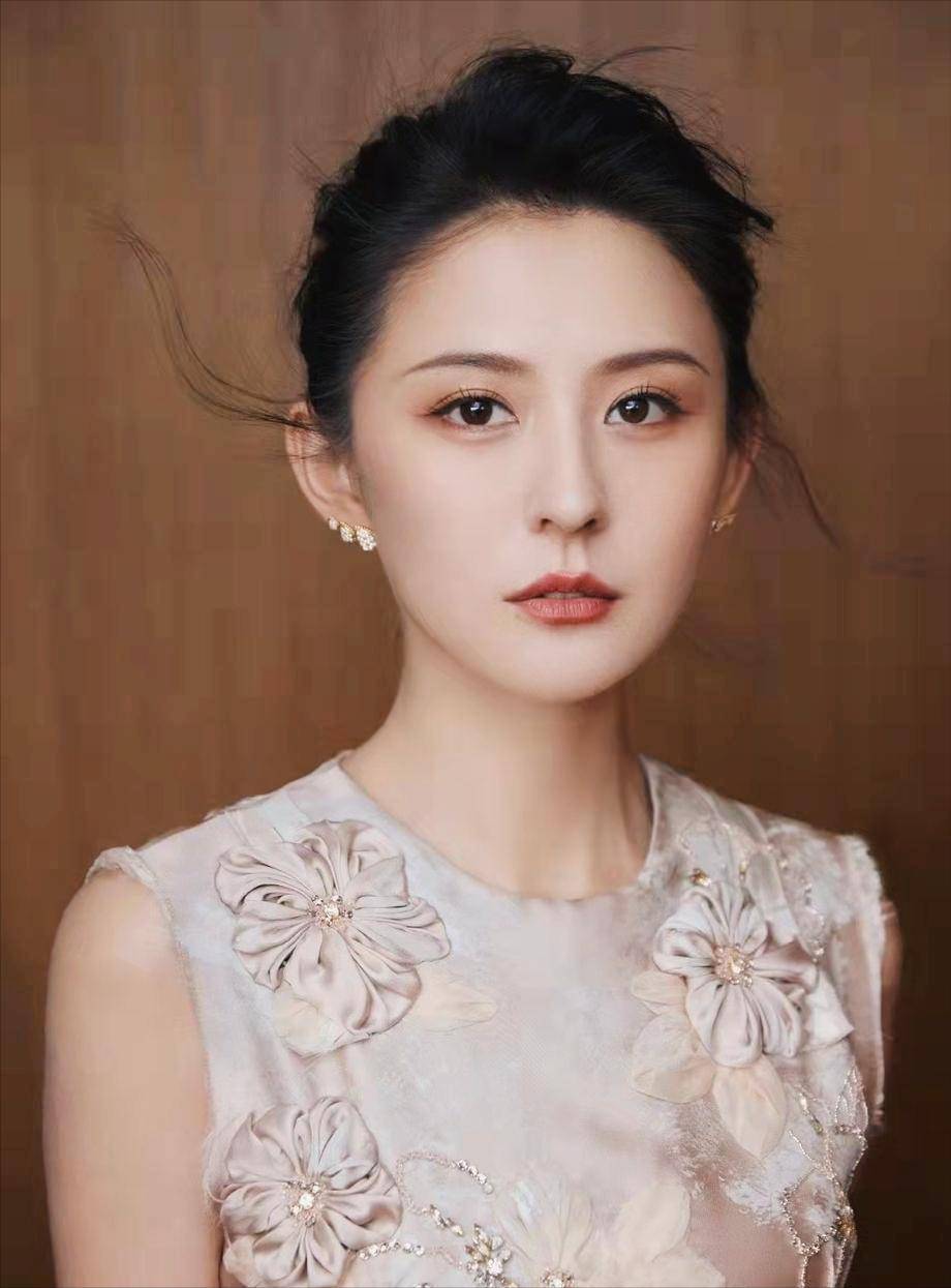 孙俪被曝拒演《红楼梦》王熙凤，蒋欣热依扎朱珠3选1，宅斗线出彩
