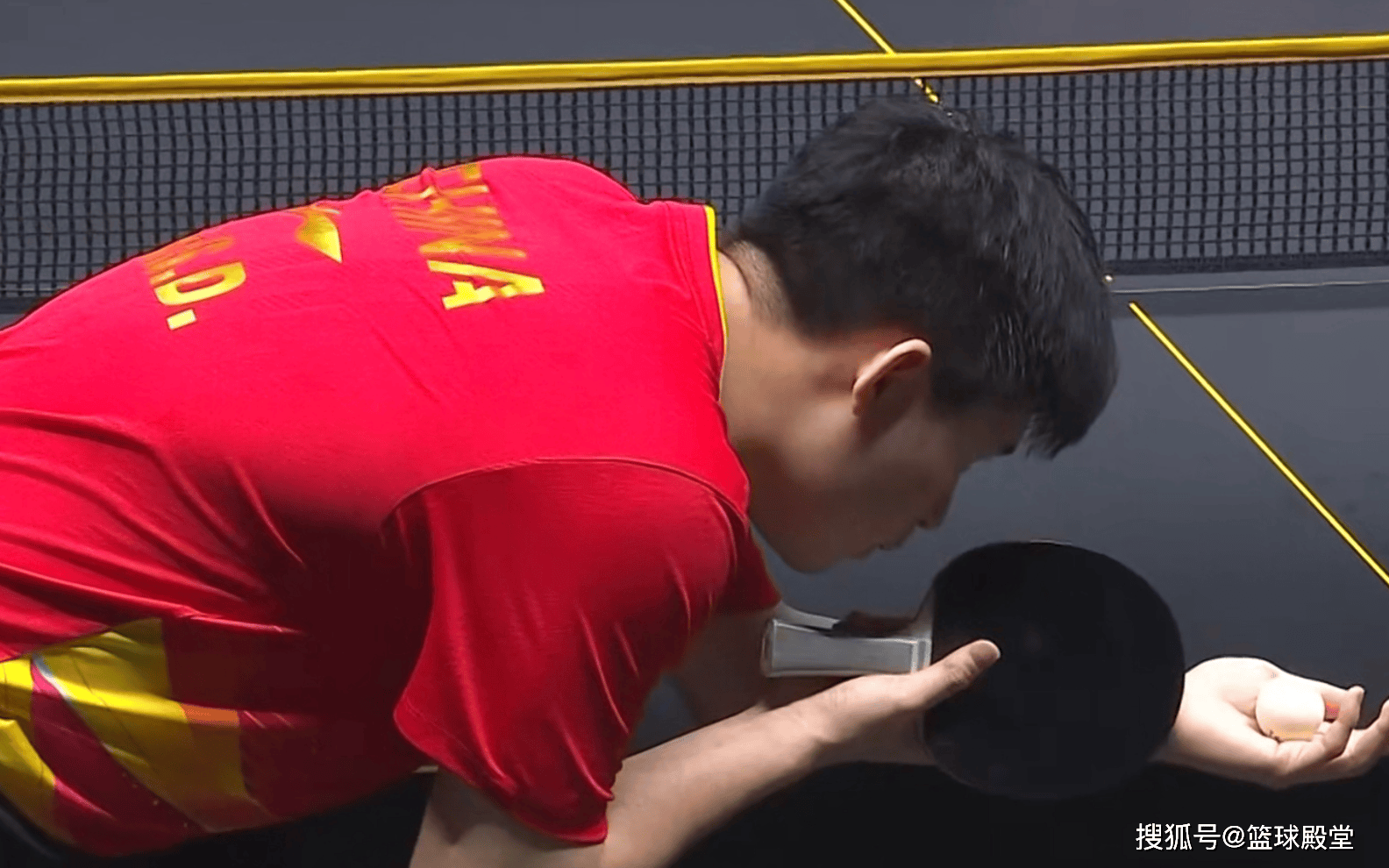 原创             输勒布伦后三局全因失误丢分，谁注意王皓场边指导？林诗栋还是嫩