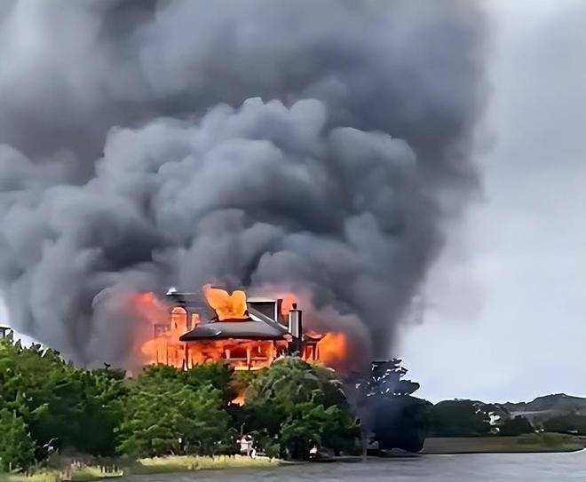 原创             南卡法官海边豪宅爆炸成灰烬：只因她拒绝交出特朗普要的资料？
