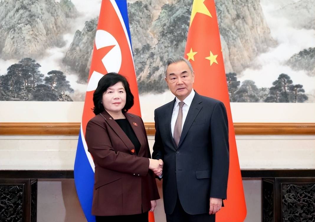 普京缺席朝鲜阅兵式，中方派出压轴阵容，访朝阵势远超外界预料