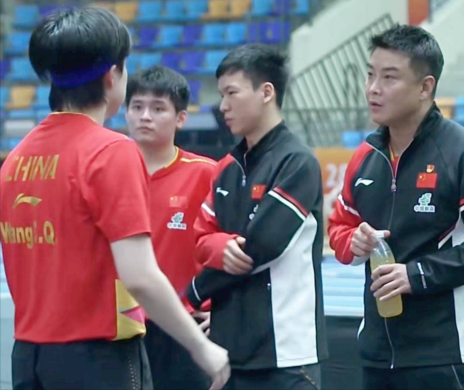 原创             亚锦赛国乒男团为何遇险？王皓排兵布阵没问题，中日双方均犯错