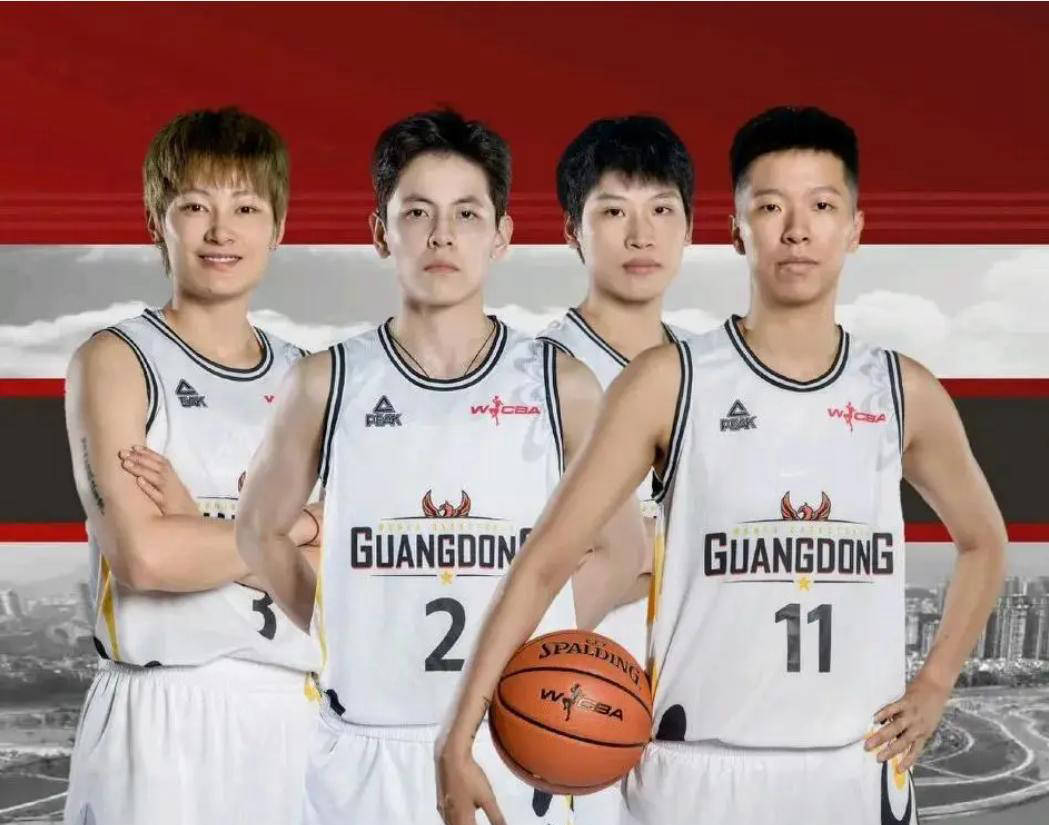 原创             恭喜！李月汝康复回国备战，女篮四巨头联手冲冠：对决韩旭李梦