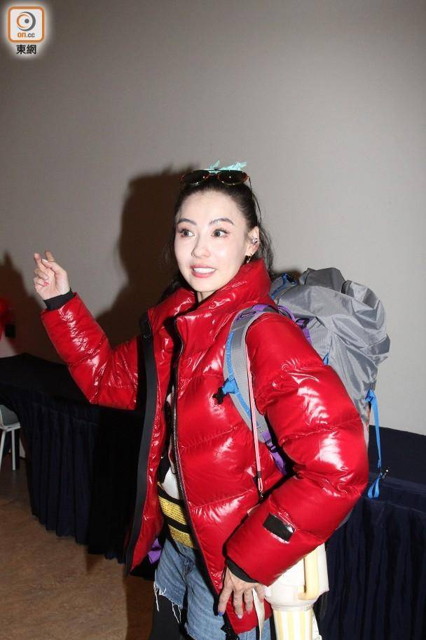 张柏芝与邵子恒被传姐弟恋？现场激情打保龄球，本人笑而不语
