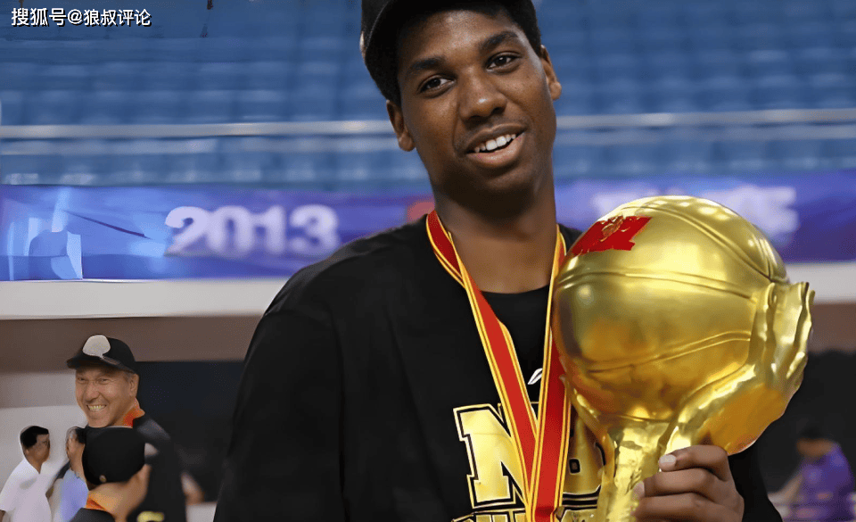 原创             官宣退役20个月后复出!“白边”怀特塞德又一次回归到中国联赛