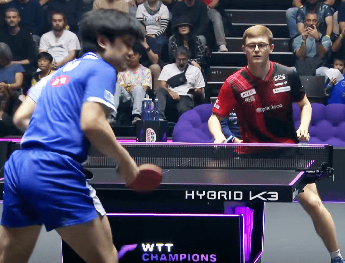 原创             男单8强诞生！张本智和惨遭惊天逆转，2-0连丢3局、浪费4个赛点