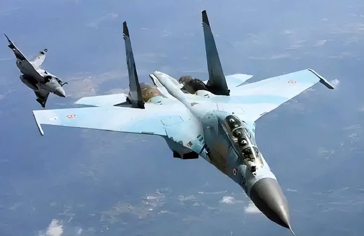 张召忠终于承认了！骗美国拆了F22生产线？16年后，局座终于解开谜底