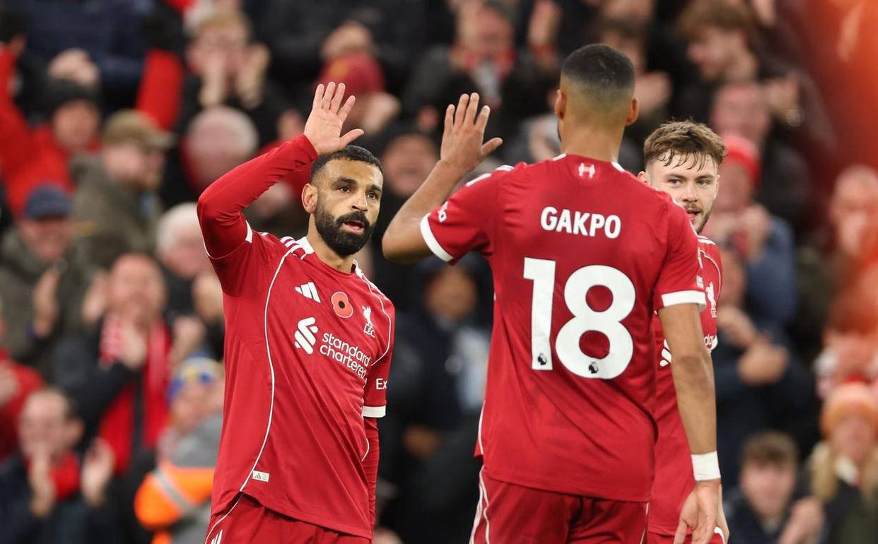 利物浦2-0终结英超连败萨拉赫、赫拉芬贝赫各入一球英格兰足球超级联赛