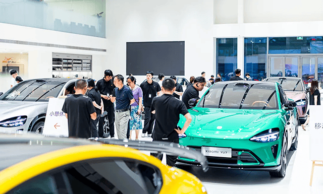 【汽车人】市值蒸发2800亿，小米汽车陷信任危机