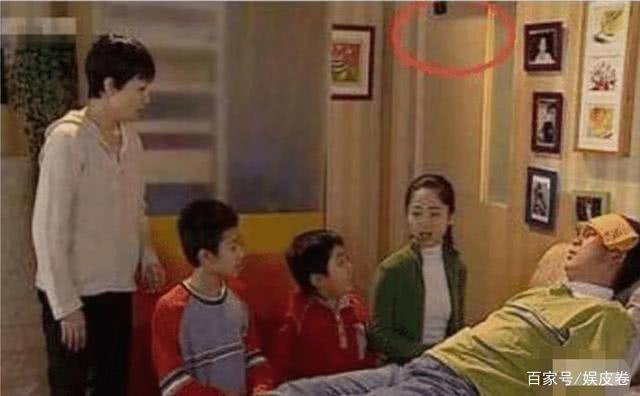 《家有儿女》中的穿帮镜头,连三岁小孩都骗不过,导演你太离谱了