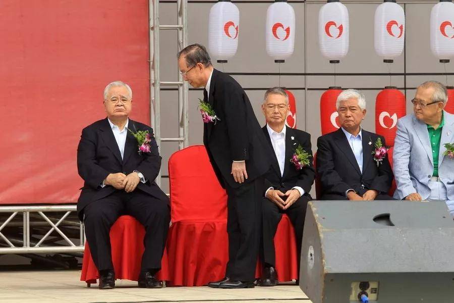 近日!日本军迷穿中国军服唱《歌唱祖国》?是驻日本部队吗?